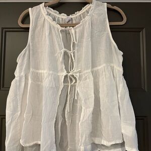 Old Navy White Sleeveless Blouse